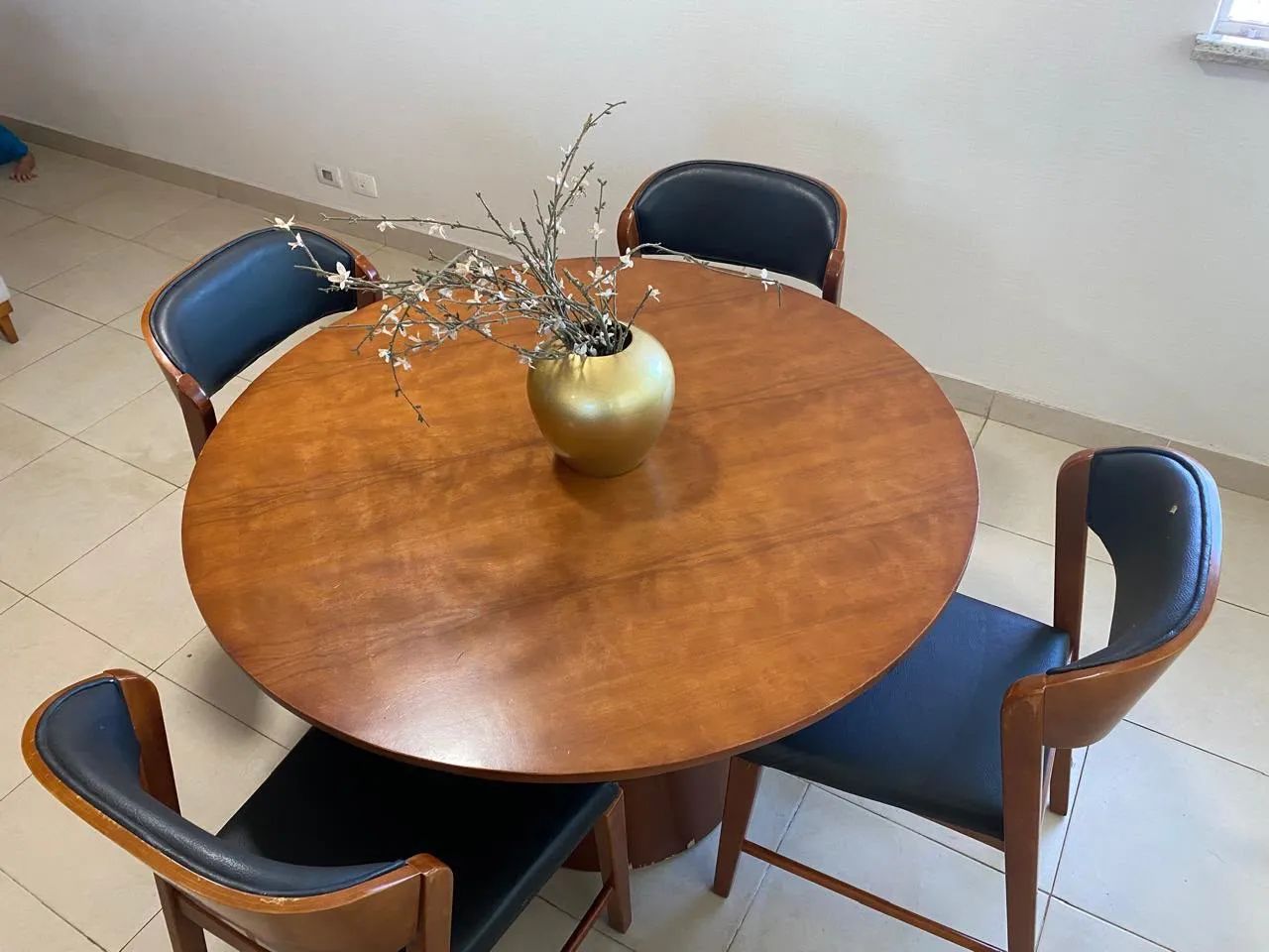 Mesa de Quatro Cadeiras  - Foto 2