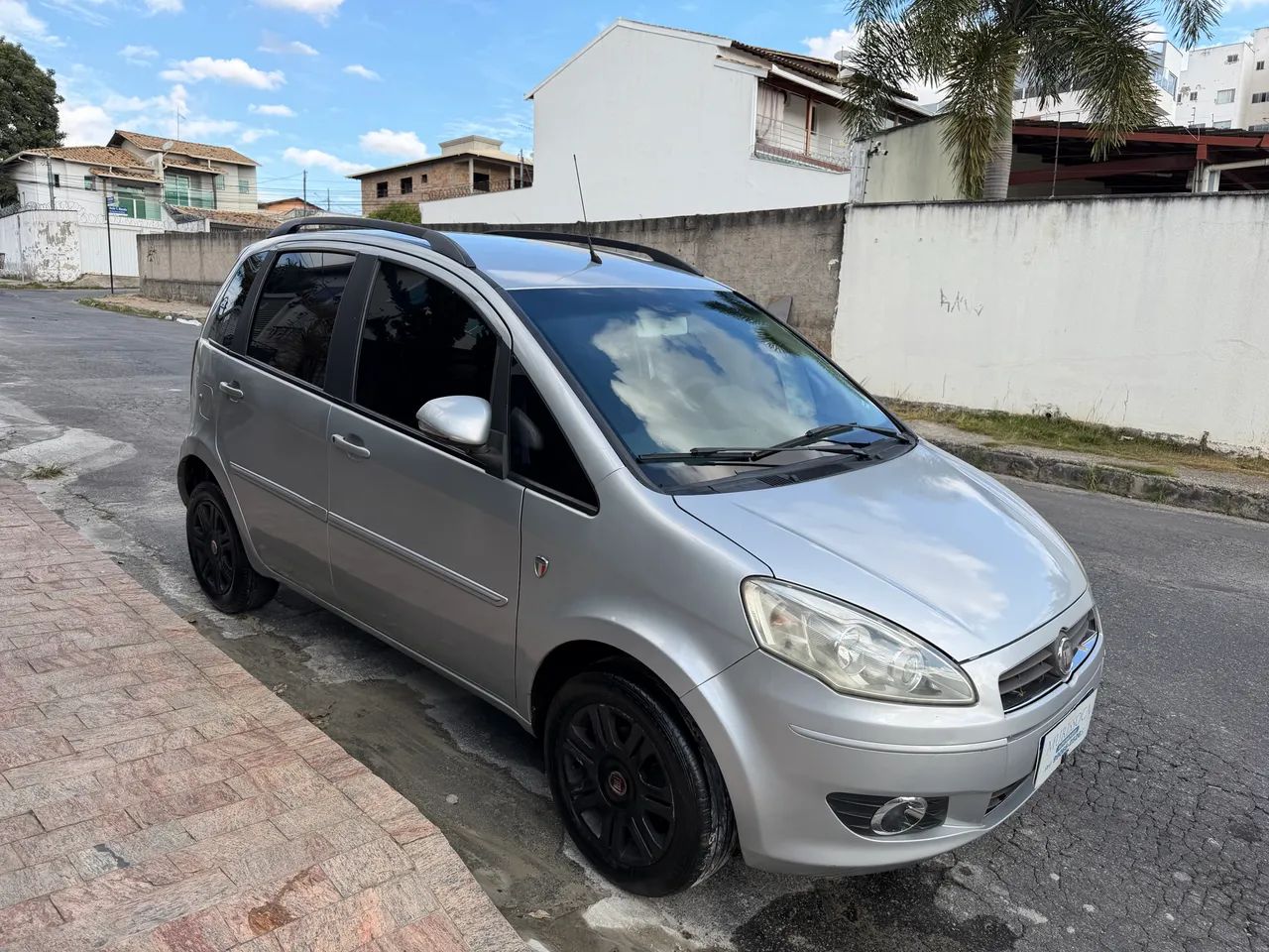 Fiat Idea Attractive 1.4 Fire Flex 8V 5P 2012 - Foto 4