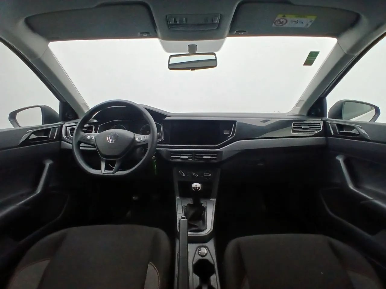 Volkswagen Polo Track 1.0 Flex 12V 5p, foto 15 de 18