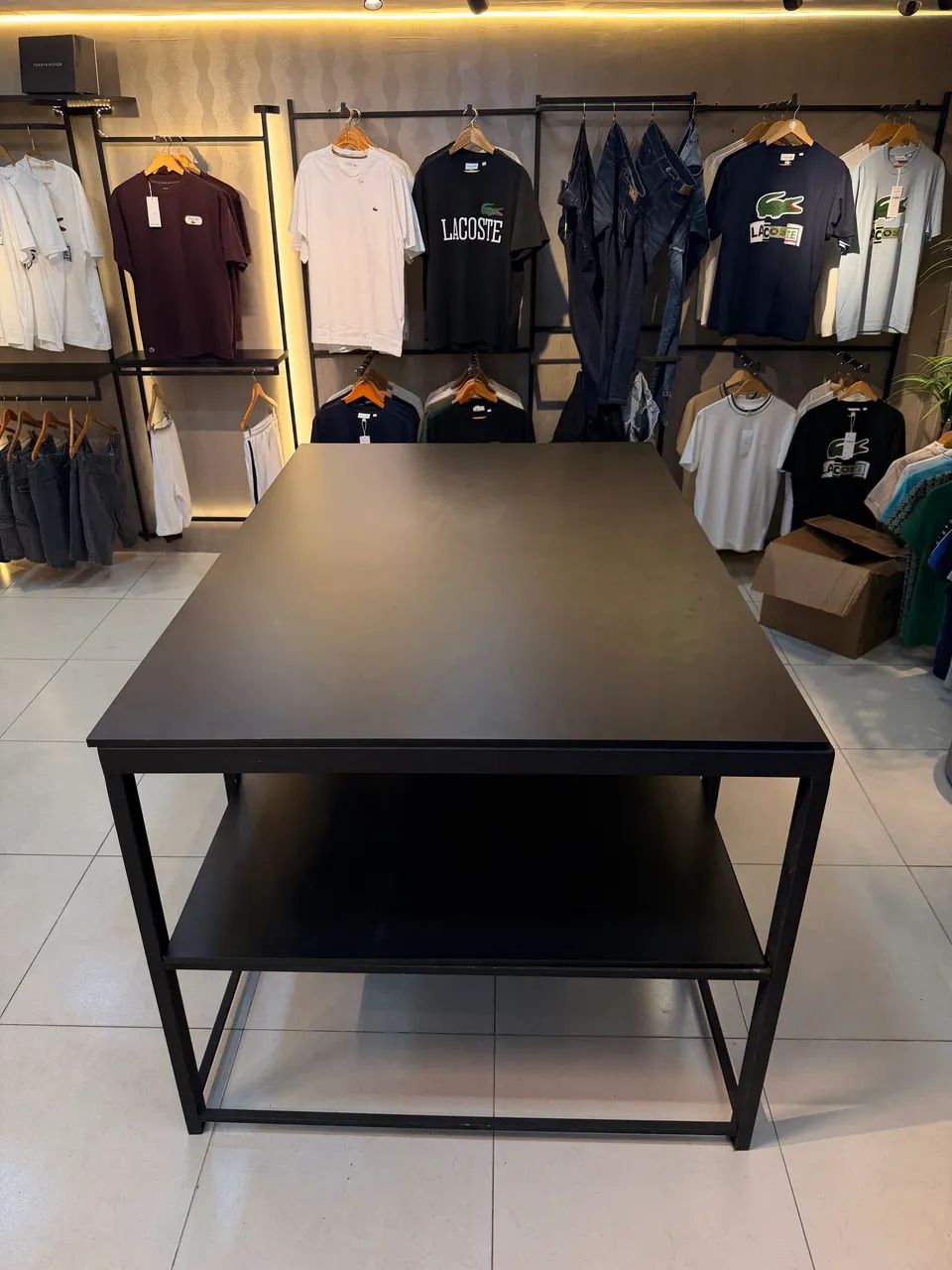 MESA CENTRAL PARA LOJA DE ROUPA  - Foto 3