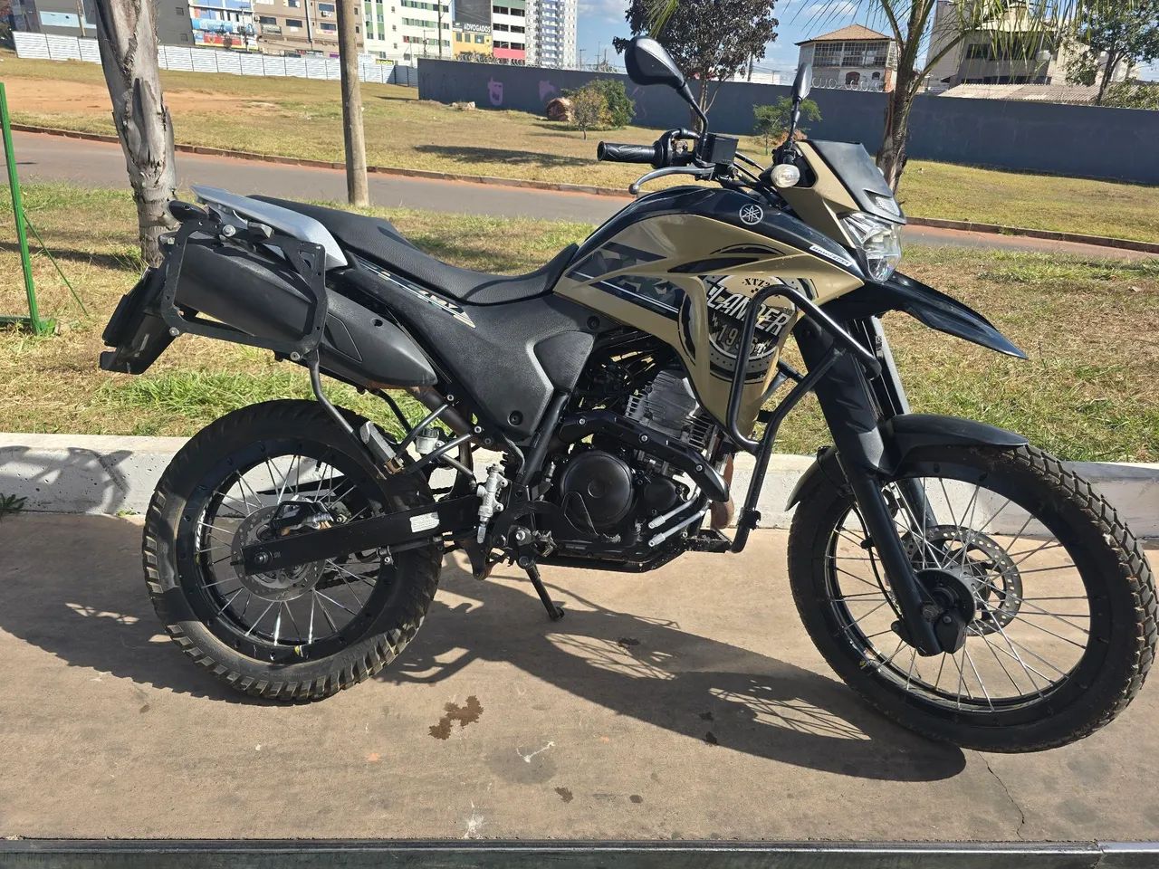Lander 250 com Acessórios - Doc em dia - Foto 4