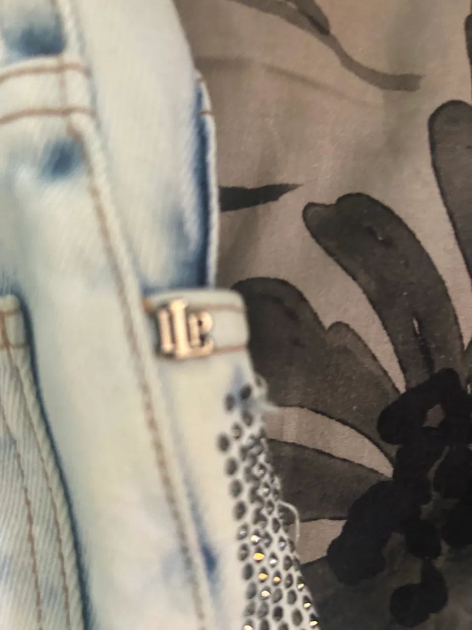 Short jeans marca lança perfume  - Foto 2