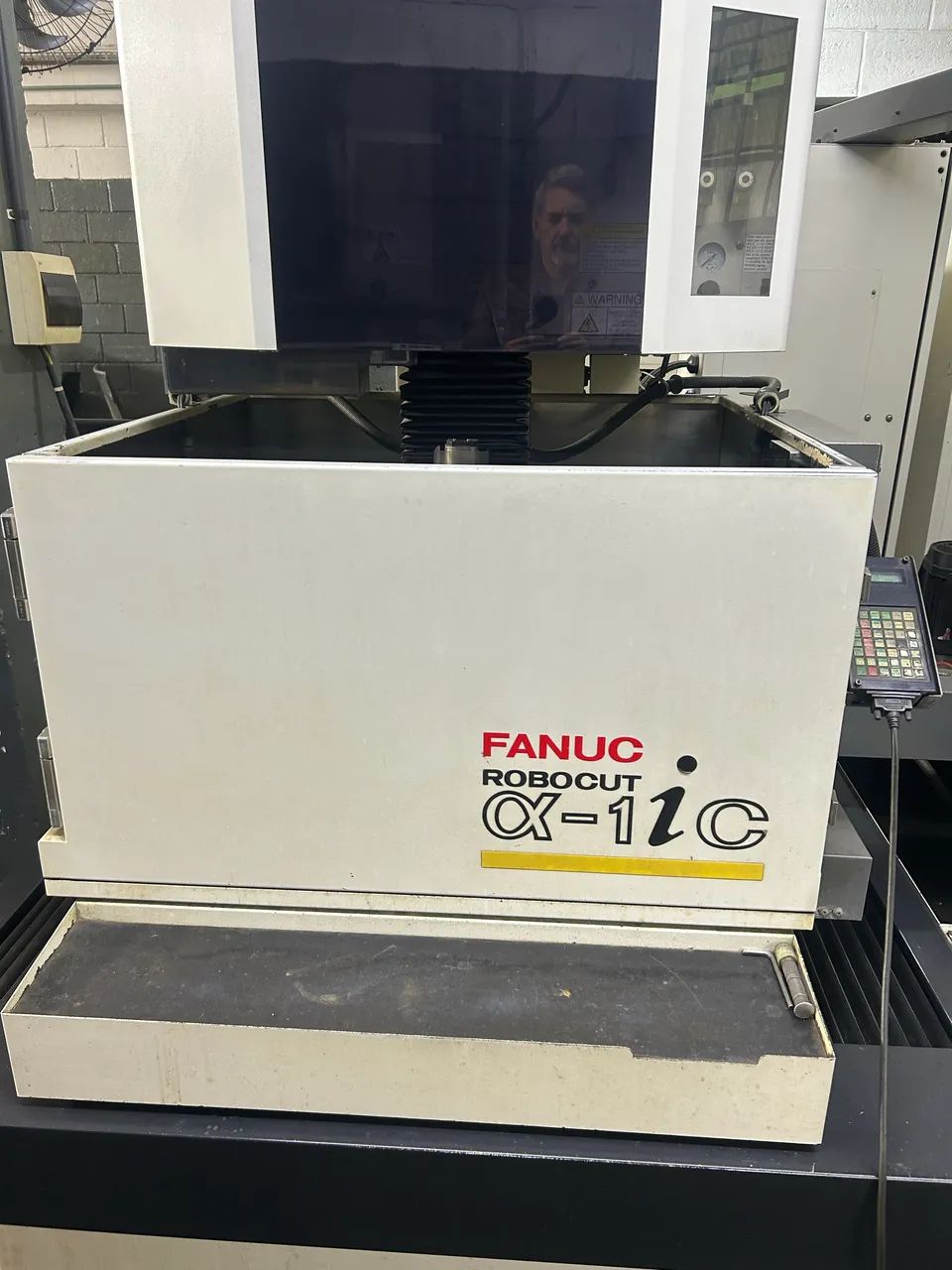 Eletro Erosão a Fio Fanuc Robocut a-1iC