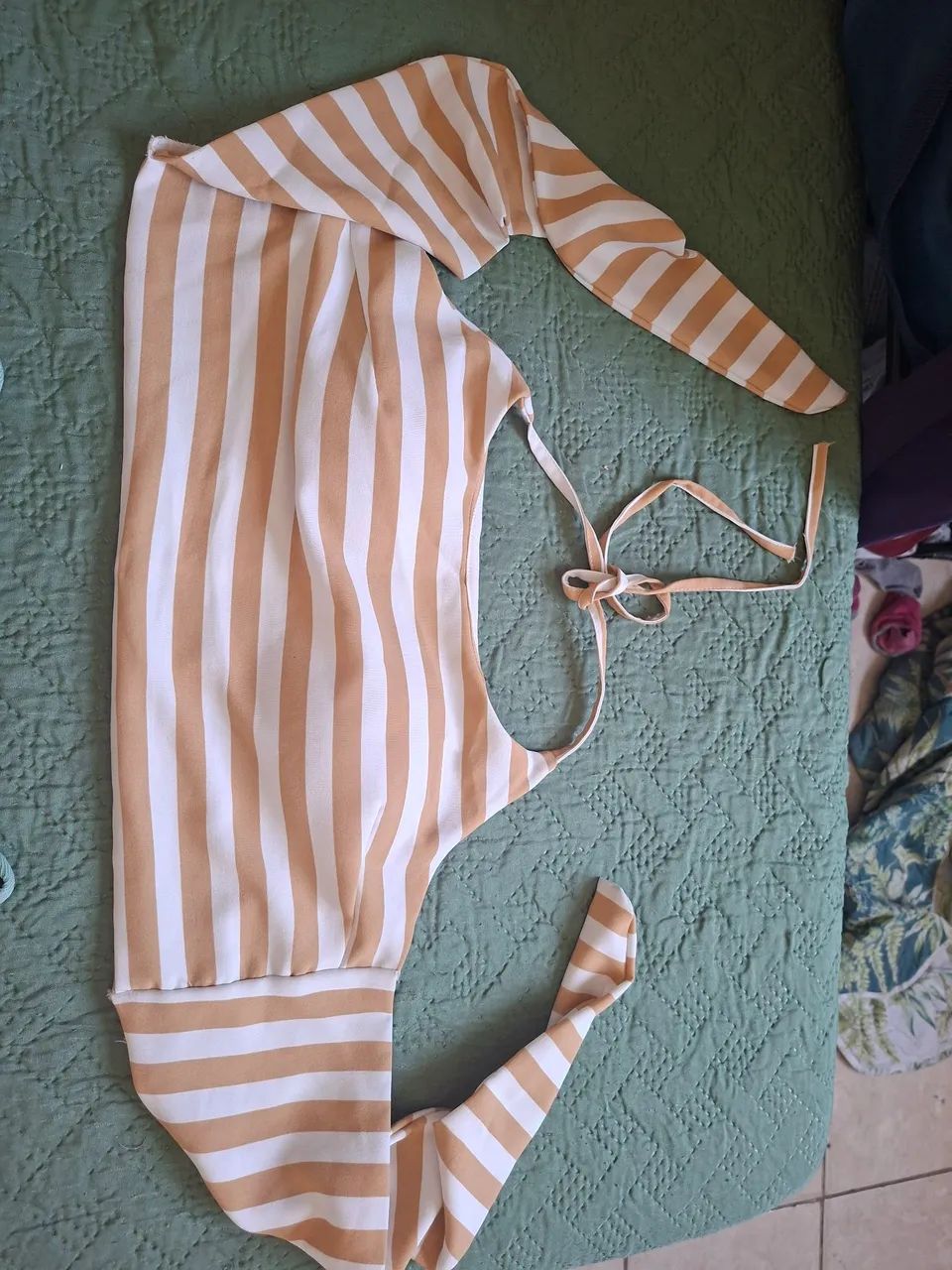 Duas blusas em boas condições  - Foto 2