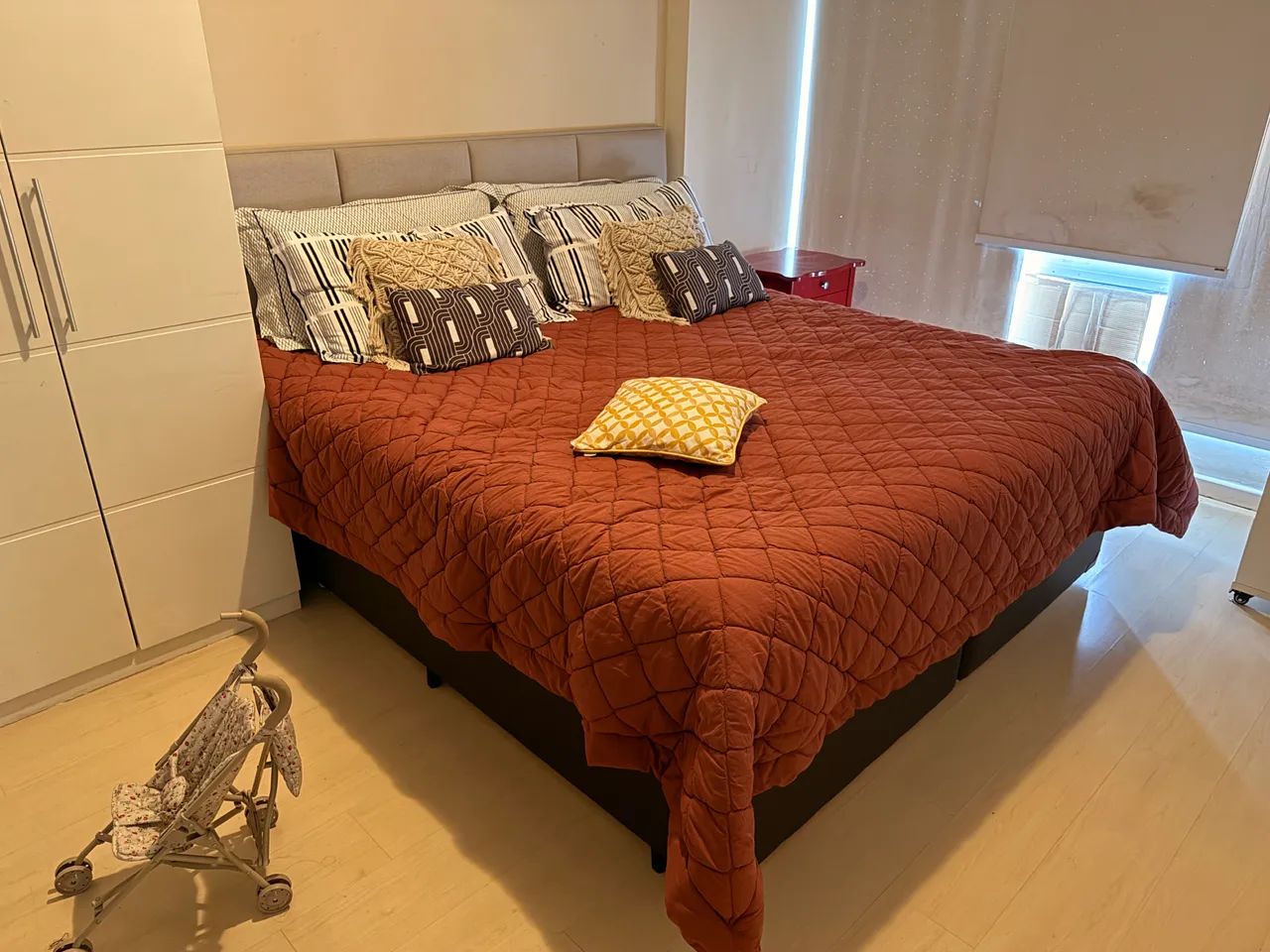 Cama King Euro colchões com Box duplo e Cabeceira - Foto 3
