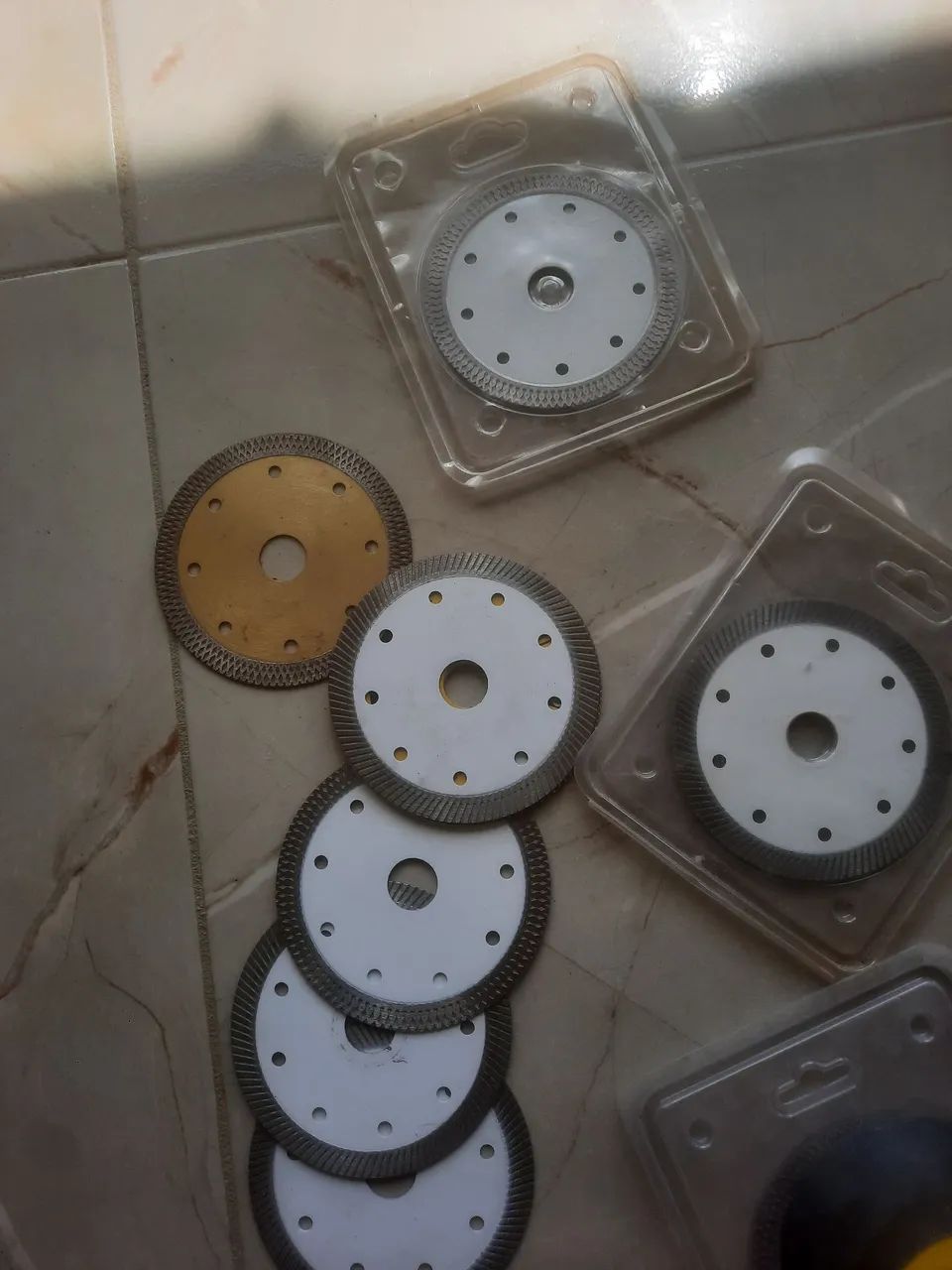 Vendo 15 reais cada