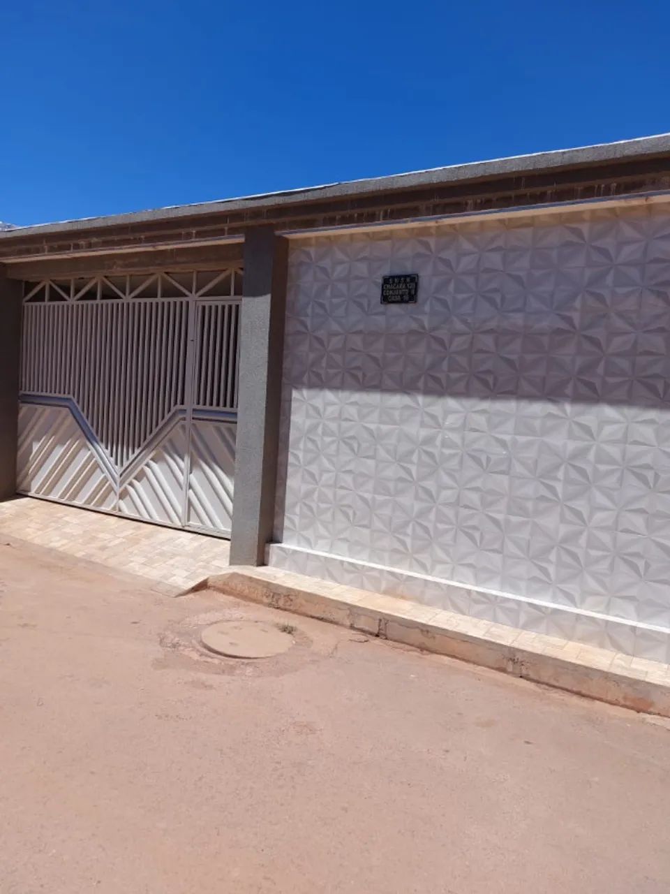 LOTE DE 2 FRENTES ? CASA, SOBRADO E LOJA