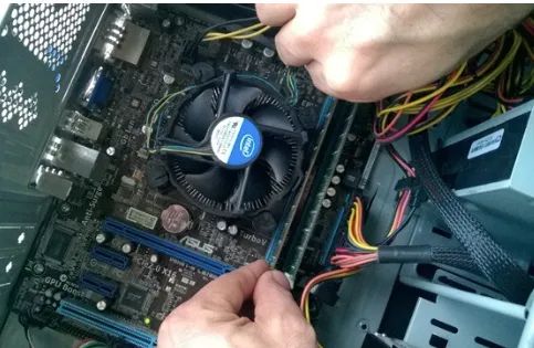 Técnico em Informática - Foto 3