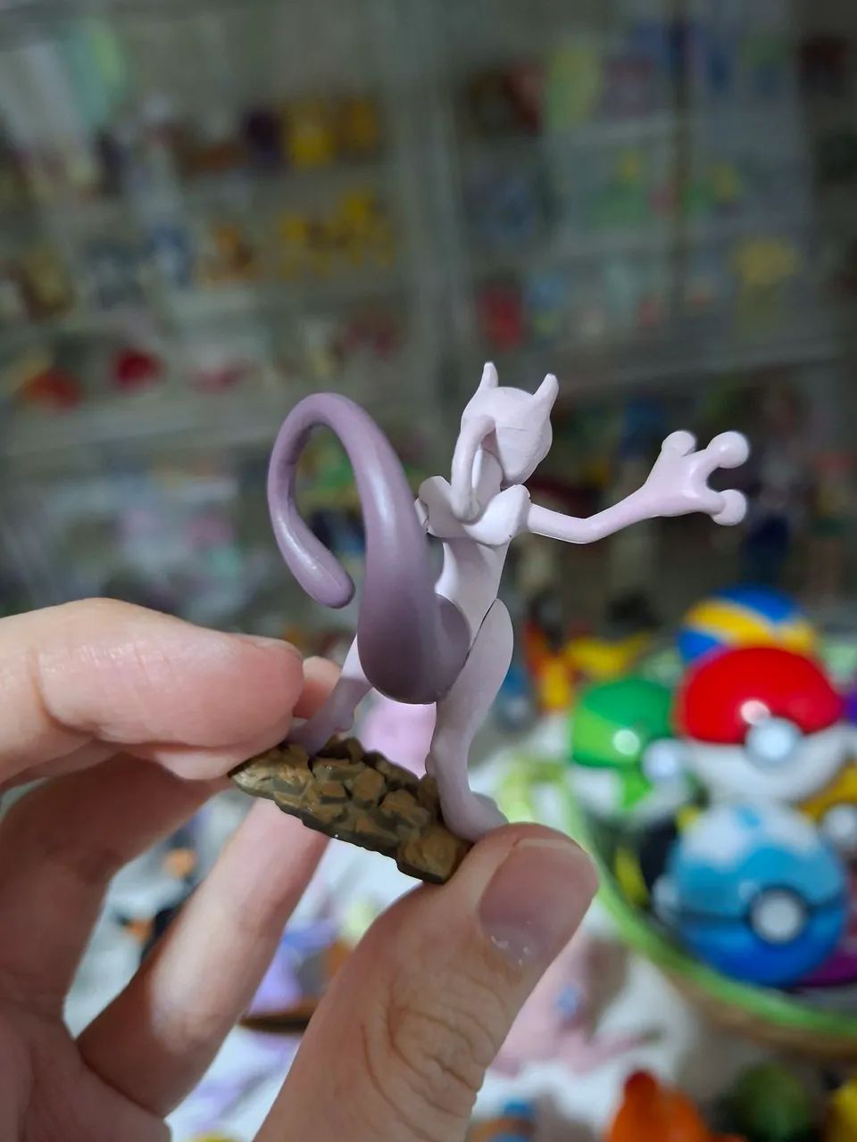 Pokemon Miniatura Mewtwo Black & White TCG - Foto 2