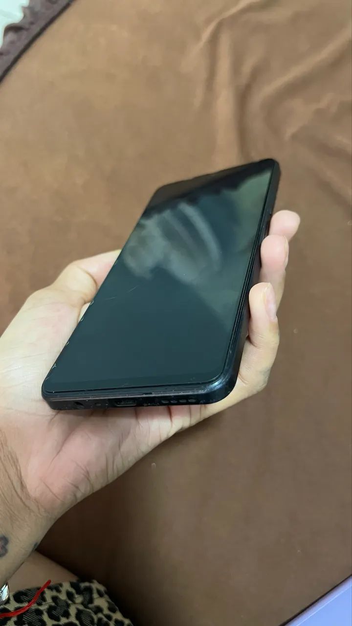 Celular Redmi Sem marcas de uso 