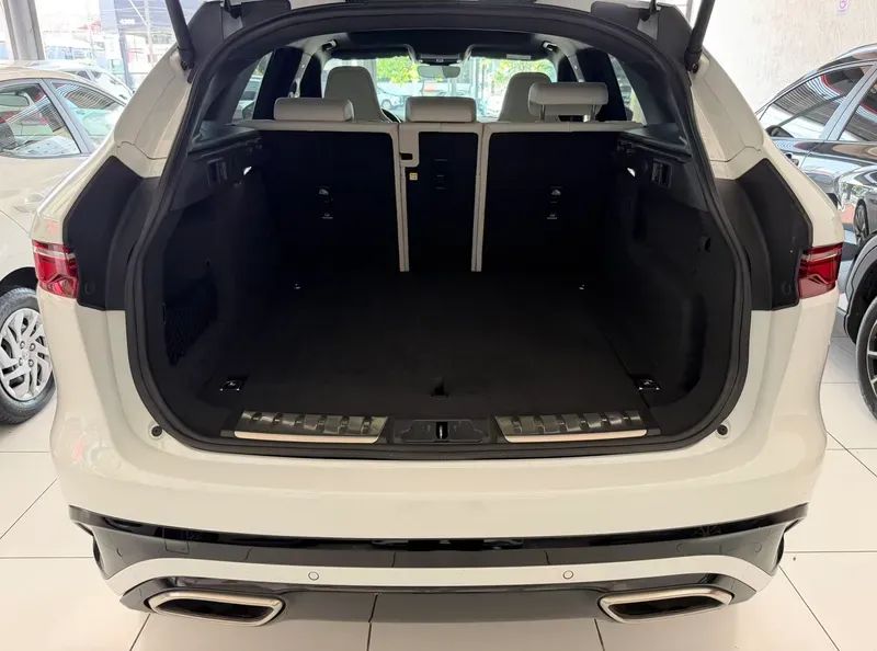 Jaguar F-Pace 3.0 R-Dyn.SE AWD 340cv (Híbrido), foto 19 de 19