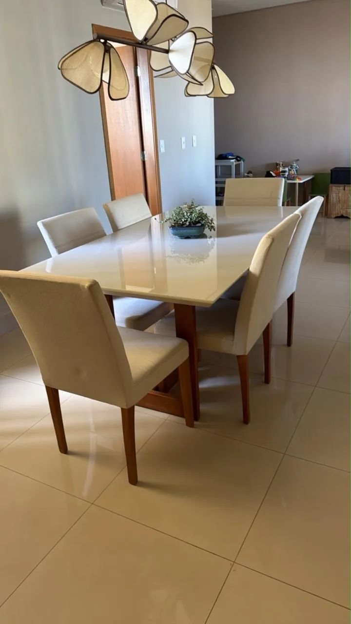Jogo de mesa 2,00x1,0 com seis cadeiras de linho - Foto 2