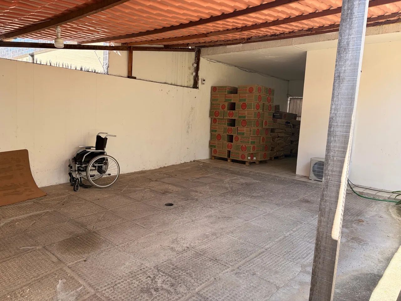Casa ao lado do corredor Vera Arruda - Foto 2