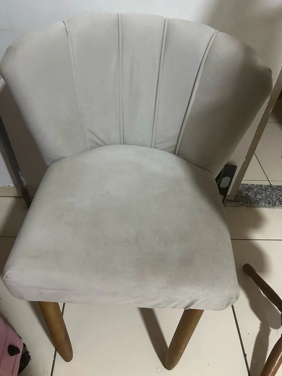 Vendo cadeira de penteadeira 100 