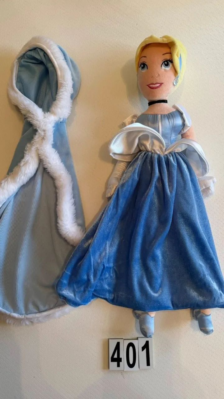 CINDERELLA ORIGINAL DISNEY STORE 52 CM - Brinquedos e Jogos