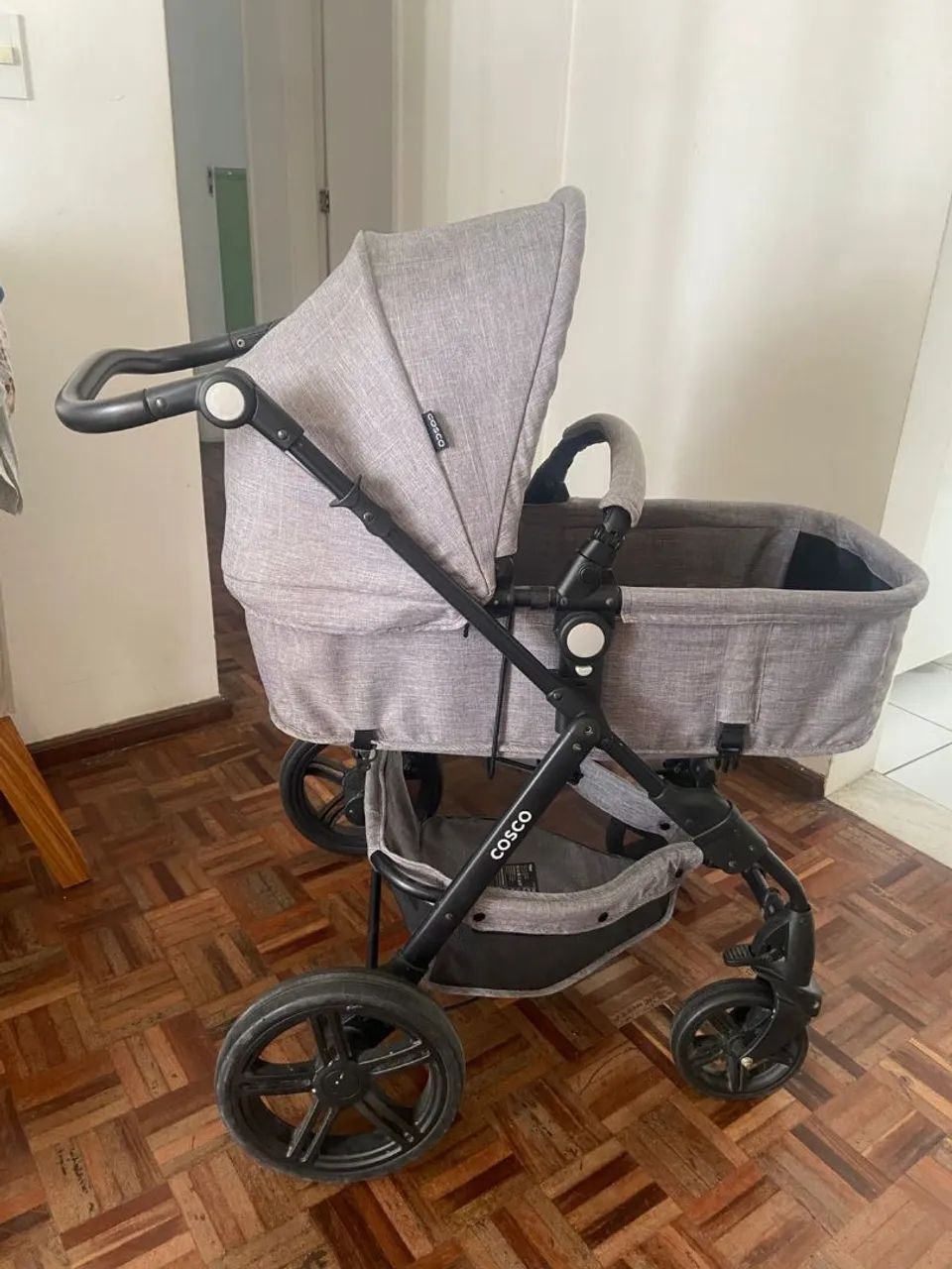 Carinho com bebê conforto da marca Cosco - Foto 3