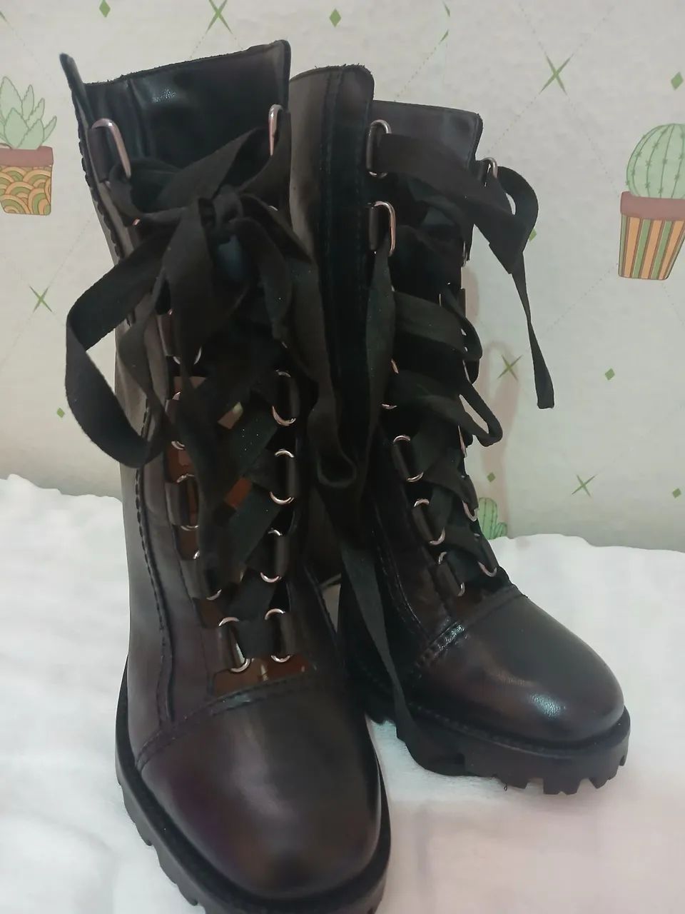Bota Schutz 