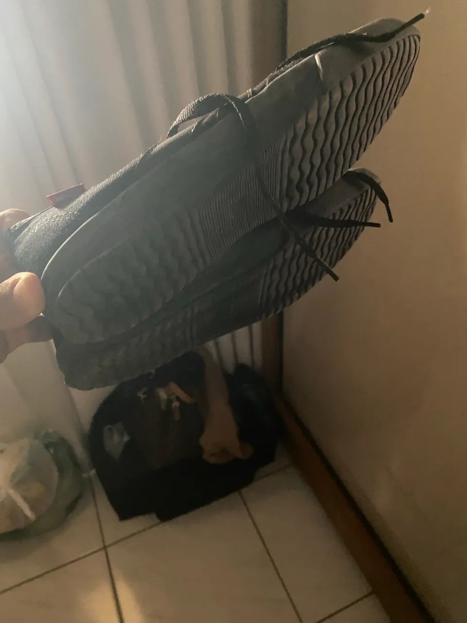 Tênis preto