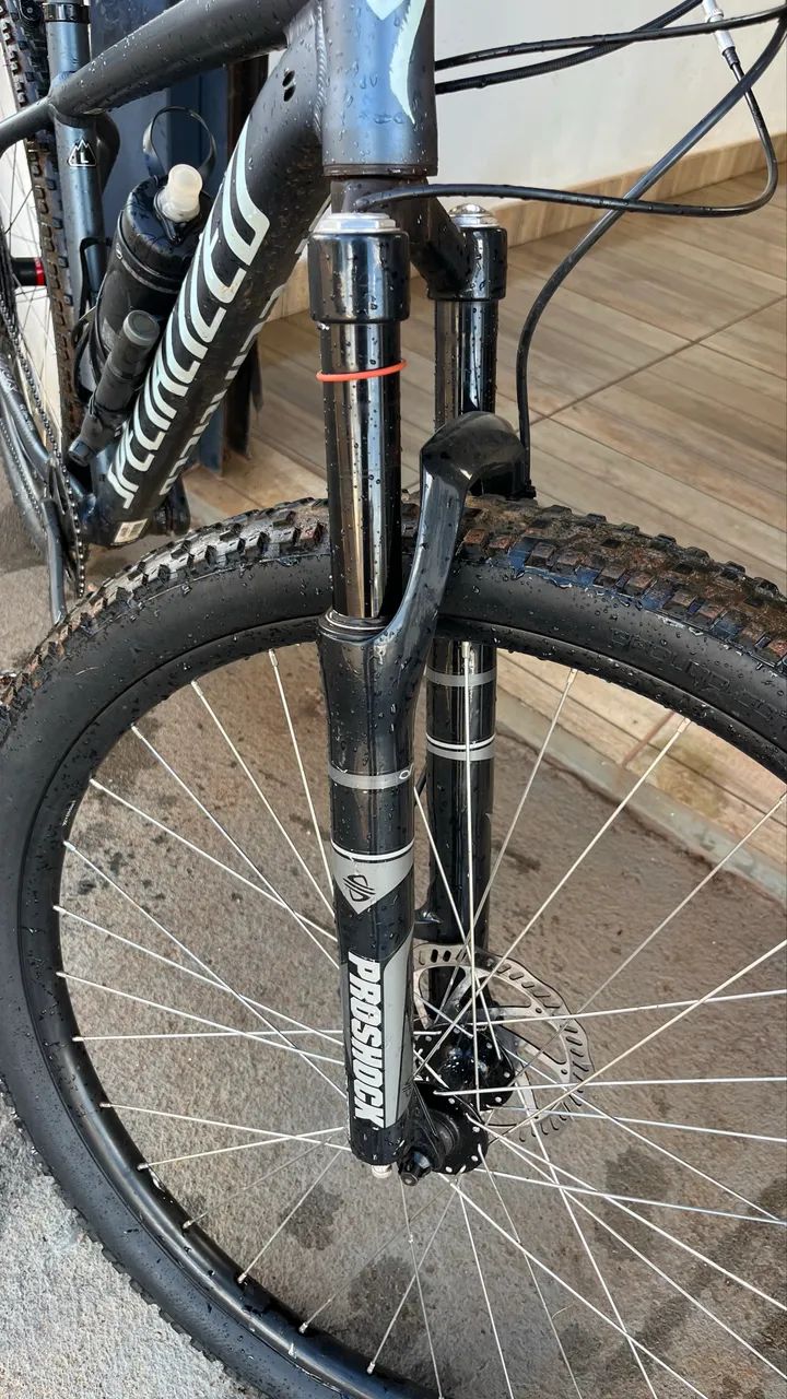 Bicicleta Specialized Aro 29 - 12v SRAM - Suspensão Pro Shock - Foto 2