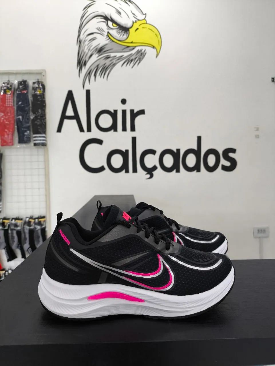 Tênis esportivo feminino 