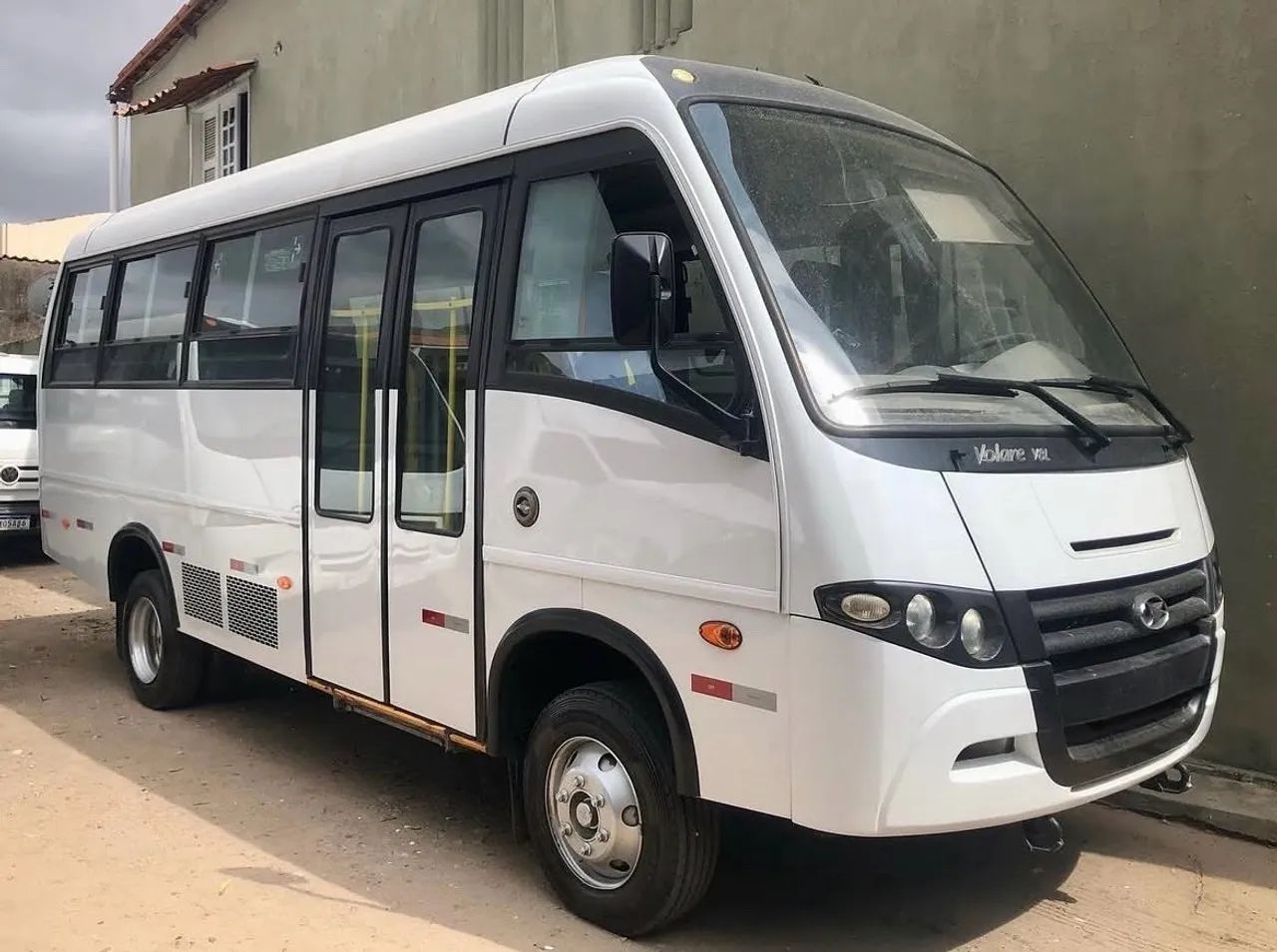 MICROÔNIBUS 
