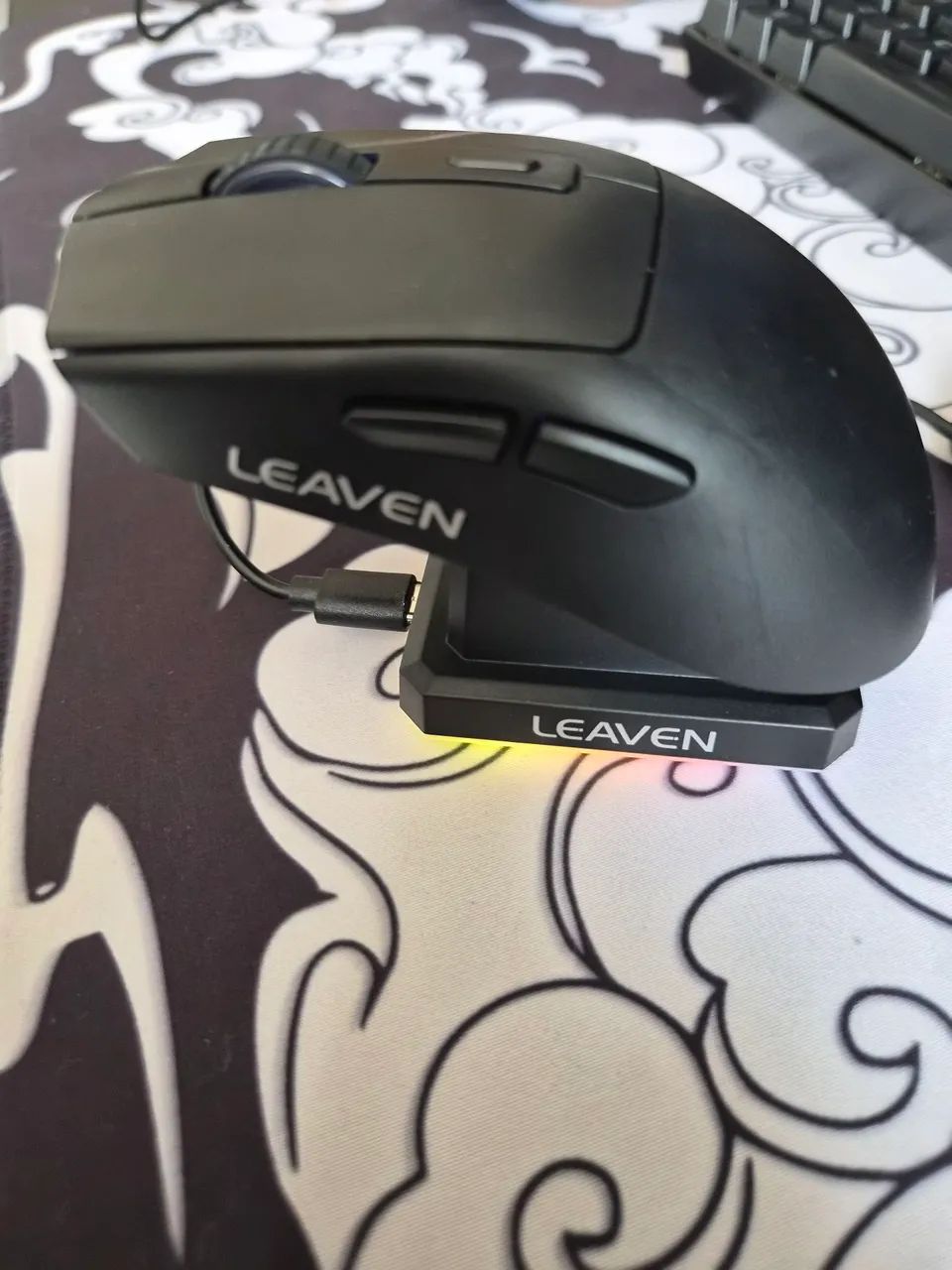Mouse gamer sem fio com dock de carregamento  - Foto 5