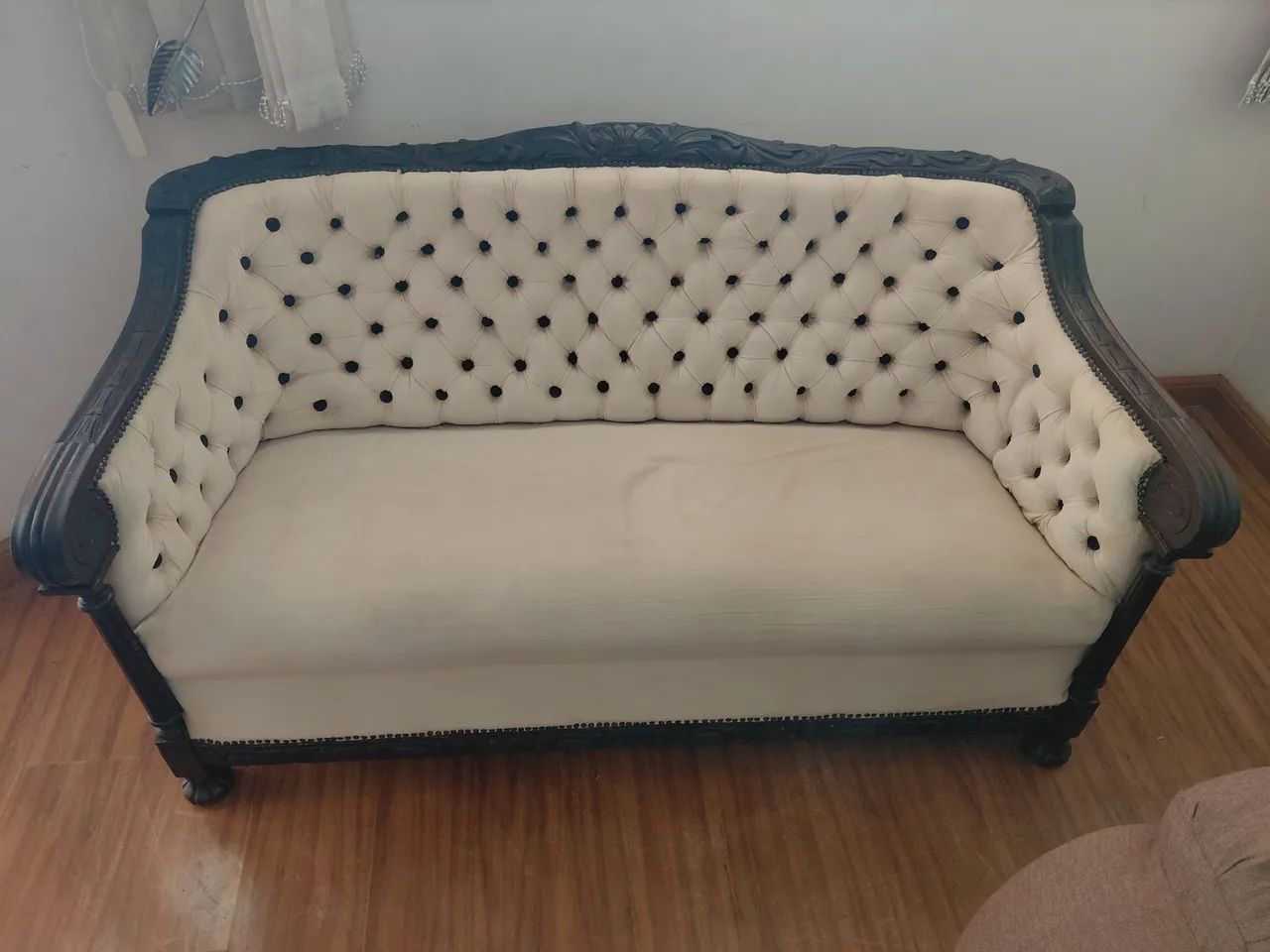 SOFÁ E POLTRONAS ESTILO LUIS XV