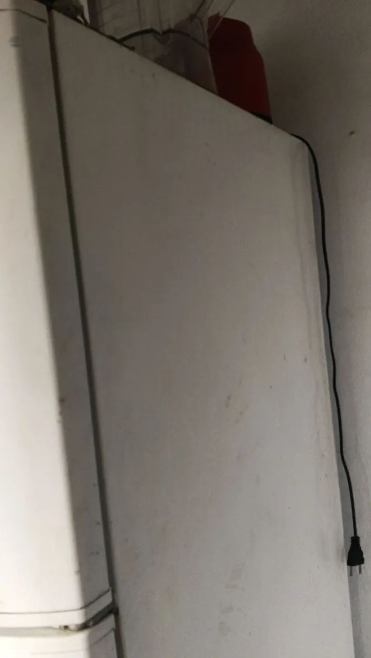 Vendo geladeira com defeito  - Foto 4