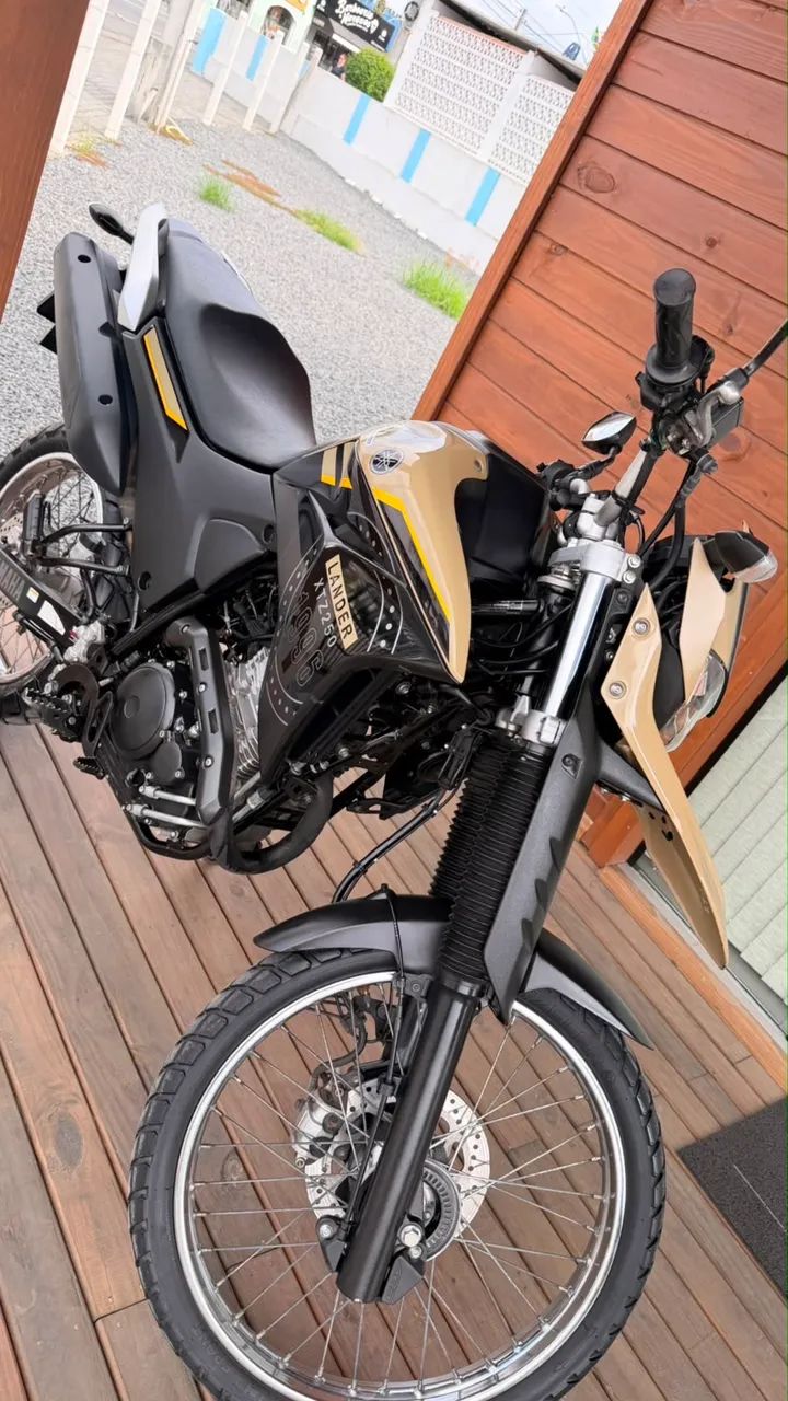 XTZ Lander 250cc - Muito nova