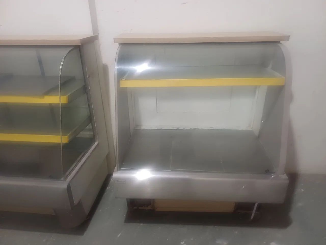 Vendo duas vitrines de padaria e lanchonete  - Foto 2