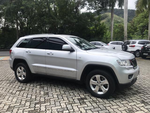 Jeep Grand Cherokee Laredo 3.6 v6 4x4 automática tiptronic completa 2011 - Foto 8