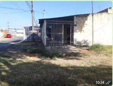 Lote de esquina com uma casa simples nascente - Foto 2