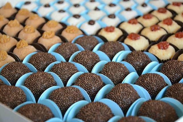 Brigadeiros Gourmet 39,90 o cento
