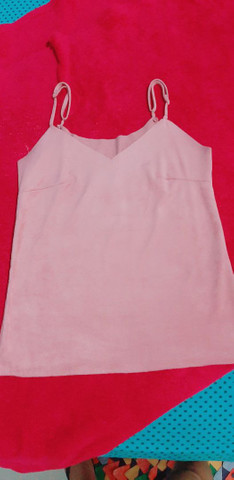 04 Blusas ,01 Macaquinho - Foto 2