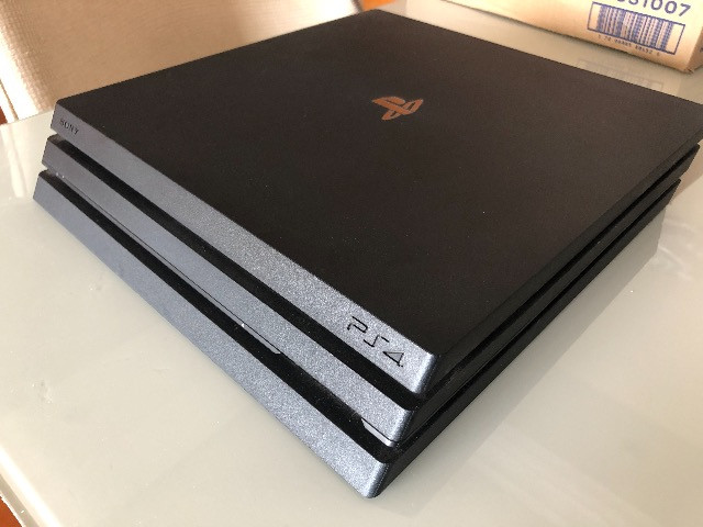 Playstation 4 PRO c/ SSD Samsung 1TB + 2 Controles + 10 Jogos - Foto 2