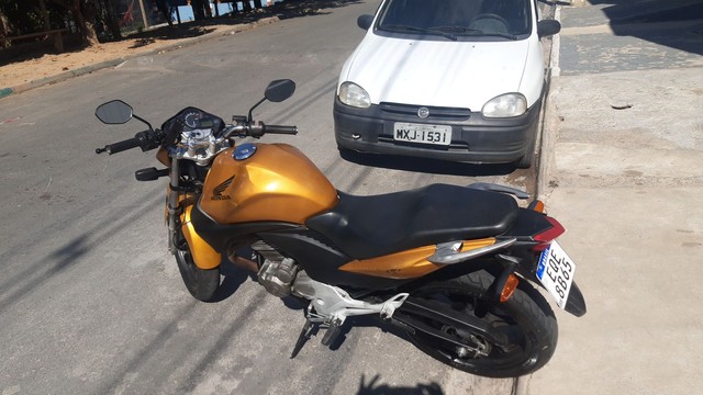 CB 300