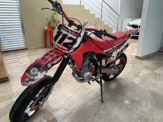 VENDE-SE CRF 230  MODIFICADA 