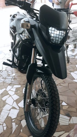 VENDO UMA LINDA XRE 300