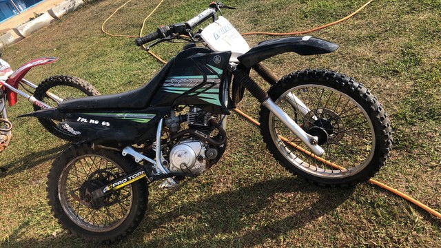 MOTO DE TRILHA