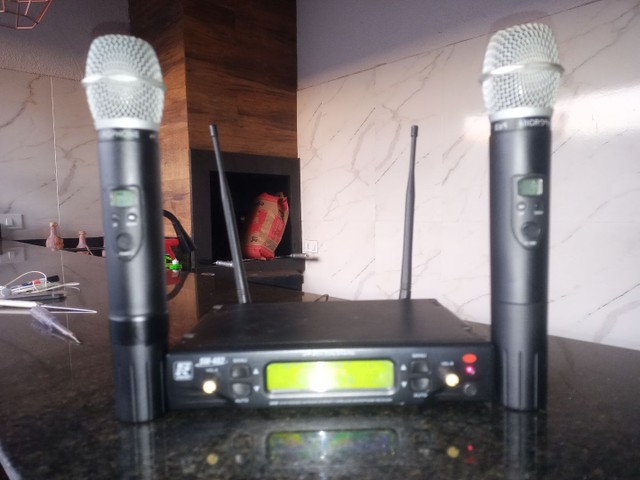 Microfone sem fio Staner SW482 Com Case - Foto 3