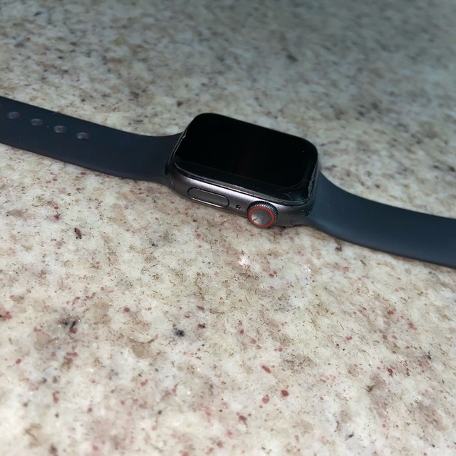 apple watch 5 40mm olx