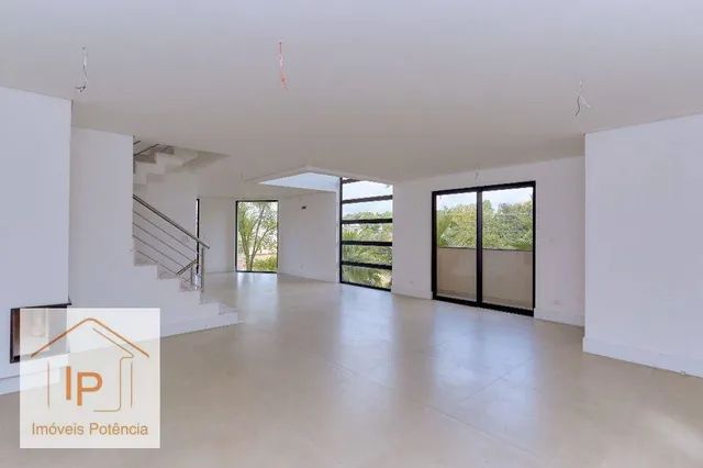 Casa de Condomínio 322 m² em Santo Inácio em Curitiba, por R