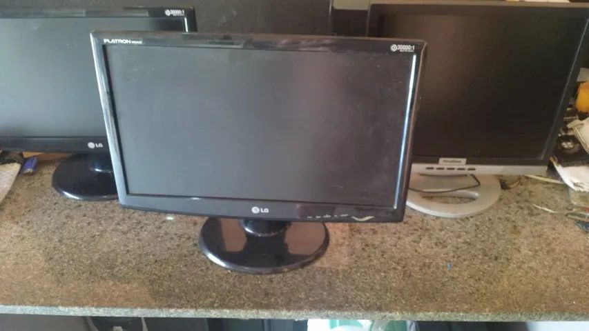 Monitores Usados vários modelos e Marcas  - Foto 3