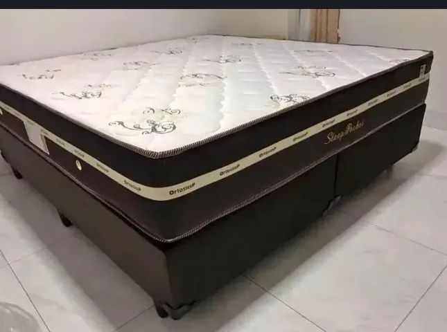 Cama box Queen (colchão e base) novo