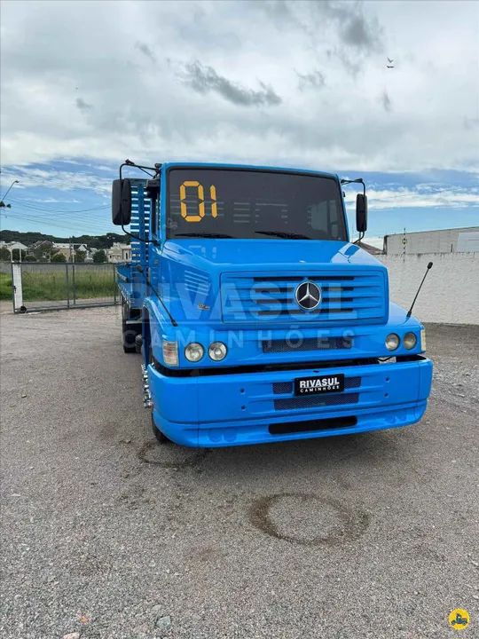 MB 1418 Eletrônico ano 2001 Carroceria 4X2 - Foto 2