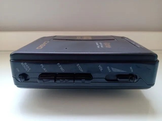 Walkman Casio modelo W-805 DC 3 V(2Xum-3) Aparelho está girando a fita, mas não na velocid - Foto 4