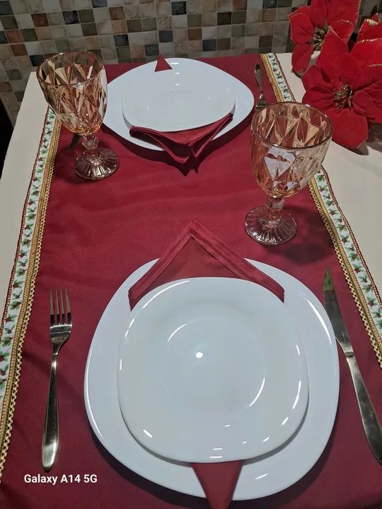 Lindos trilhos de mesa natalinos - Foto 6