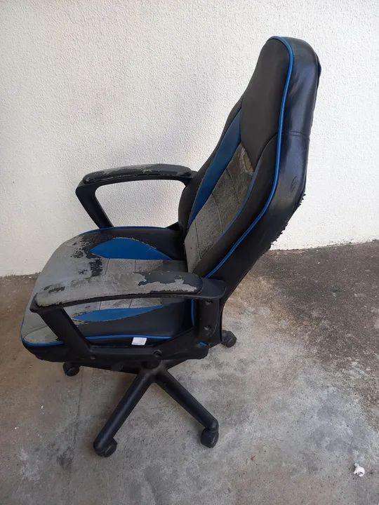 Cadeira Gamer Usada - Confortável e Resistente