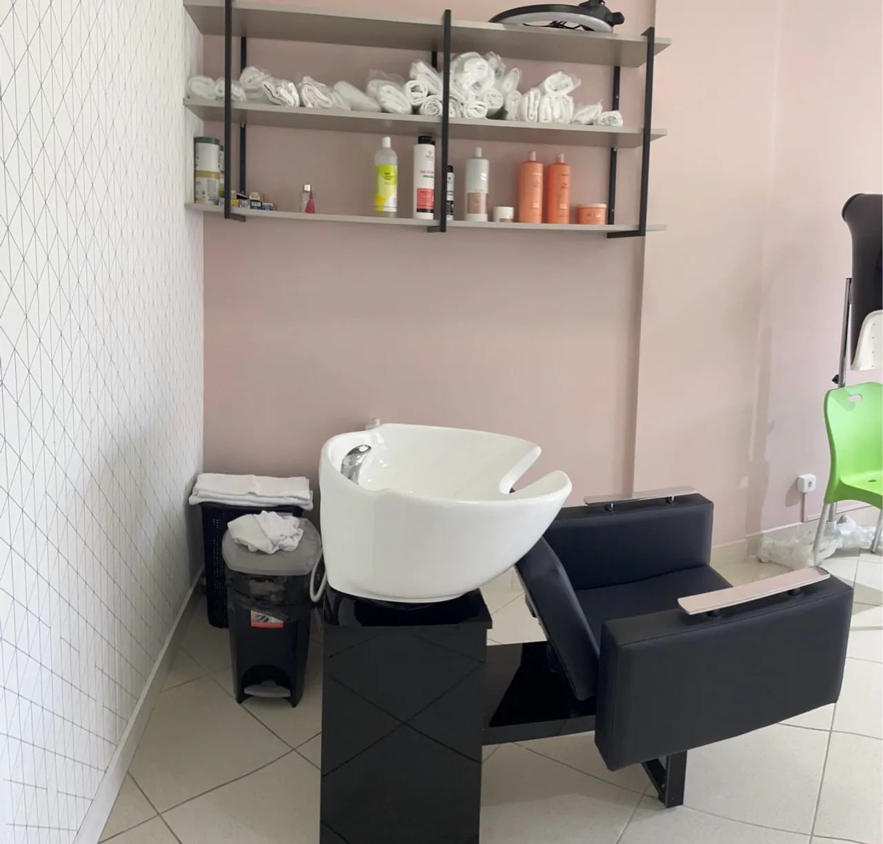 Oportunidade de negócio vendo salão de beleza completo. - Foto 6