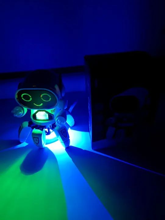 R$64.99 robo aranha divertido dannçante brinquedo musical com led  - Foto 3